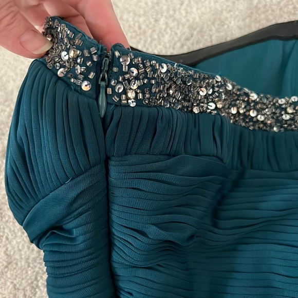 JS Boutique gown - Picture 7 of 12